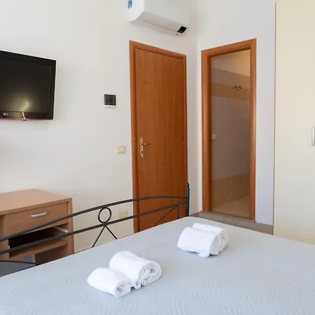 Piazza Mazzini 3*