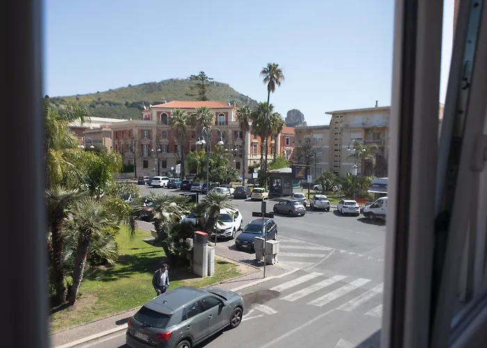 Piazza Mazzini 3* Terracina